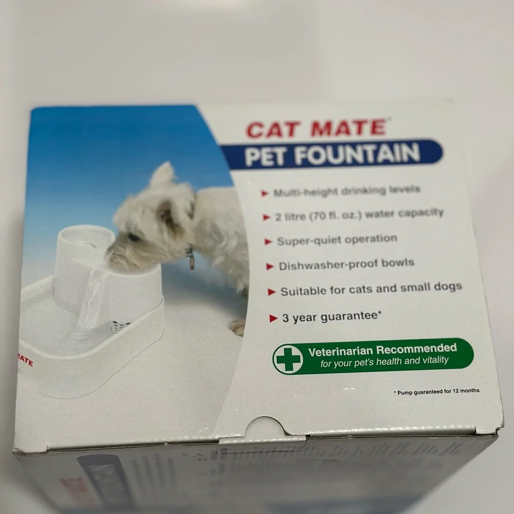 ITEM IS NOT AVAILABLE!! Cat Mate White Pet Fountain. Cats & small dogs.
